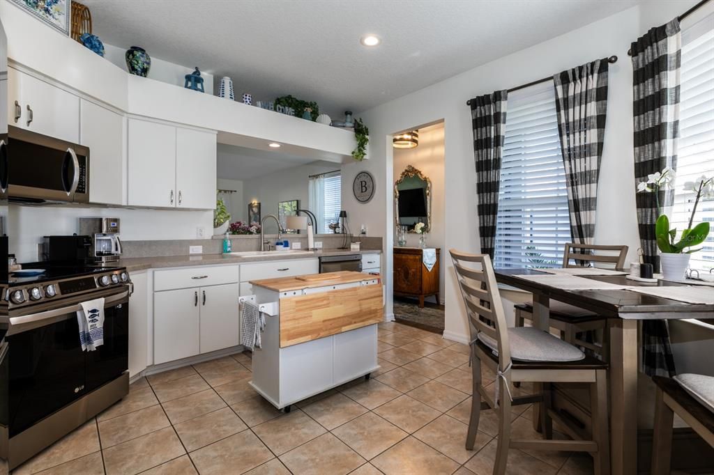 Activo con contrato: $299,900 (3 camas, 2 baños, 1490 Pies cuadrados)