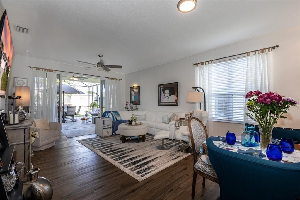 Activo con contrato: $299,900 (3 camas, 2 baños, 1490 Pies cuadrados)