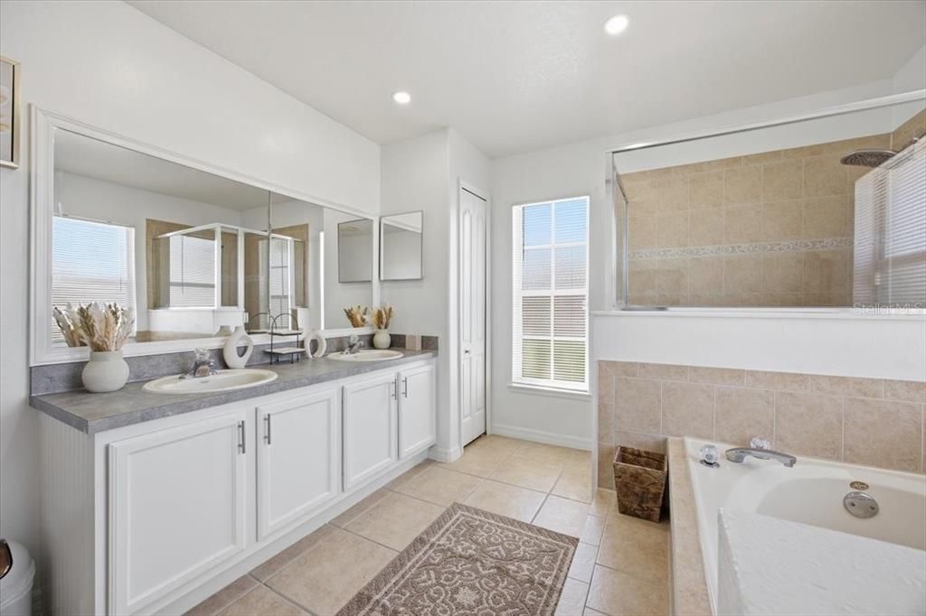 For Rent: $6,000 (5 beds, 3 baths, 2783 Square Feet)