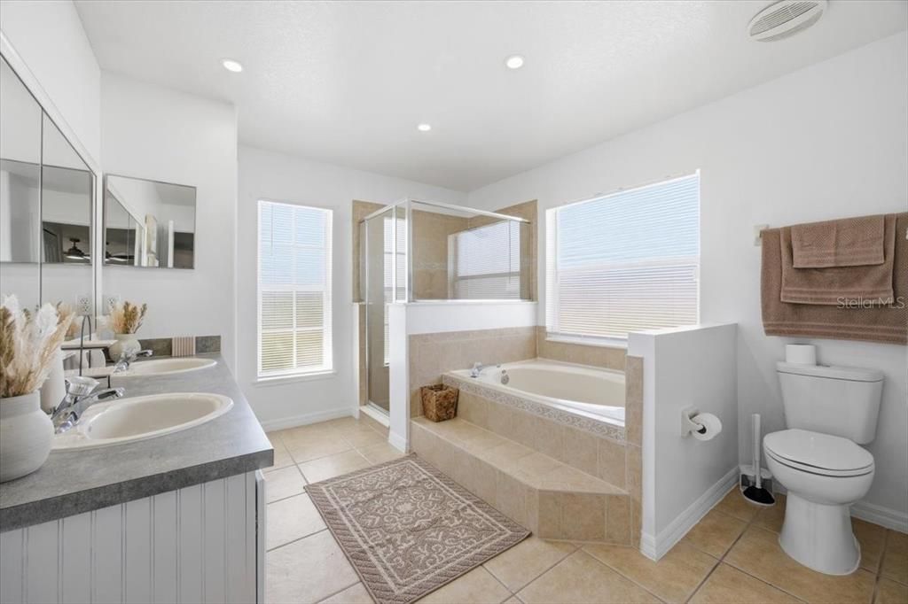 For Rent: $6,000 (5 beds, 3 baths, 2783 Square Feet)