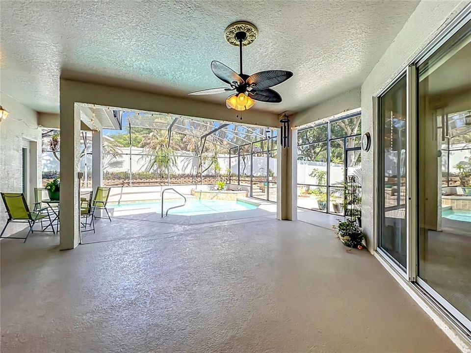 Active With Contract: $549,000 (4 beds, 3 baths, 2423 Square Feet)