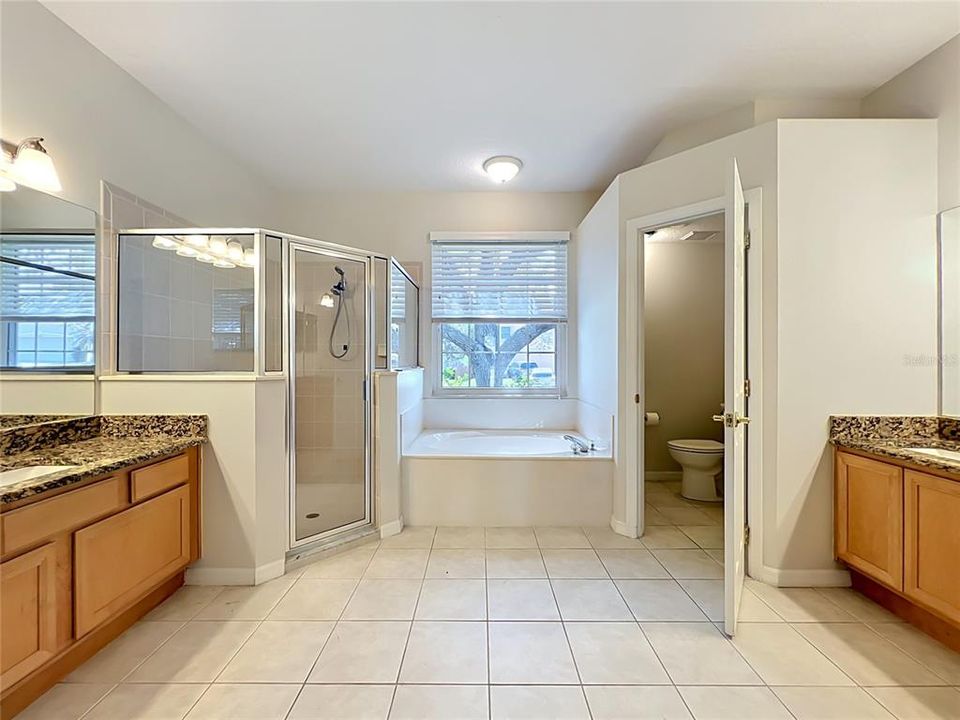 Active With Contract: $549,000 (4 beds, 3 baths, 2423 Square Feet)