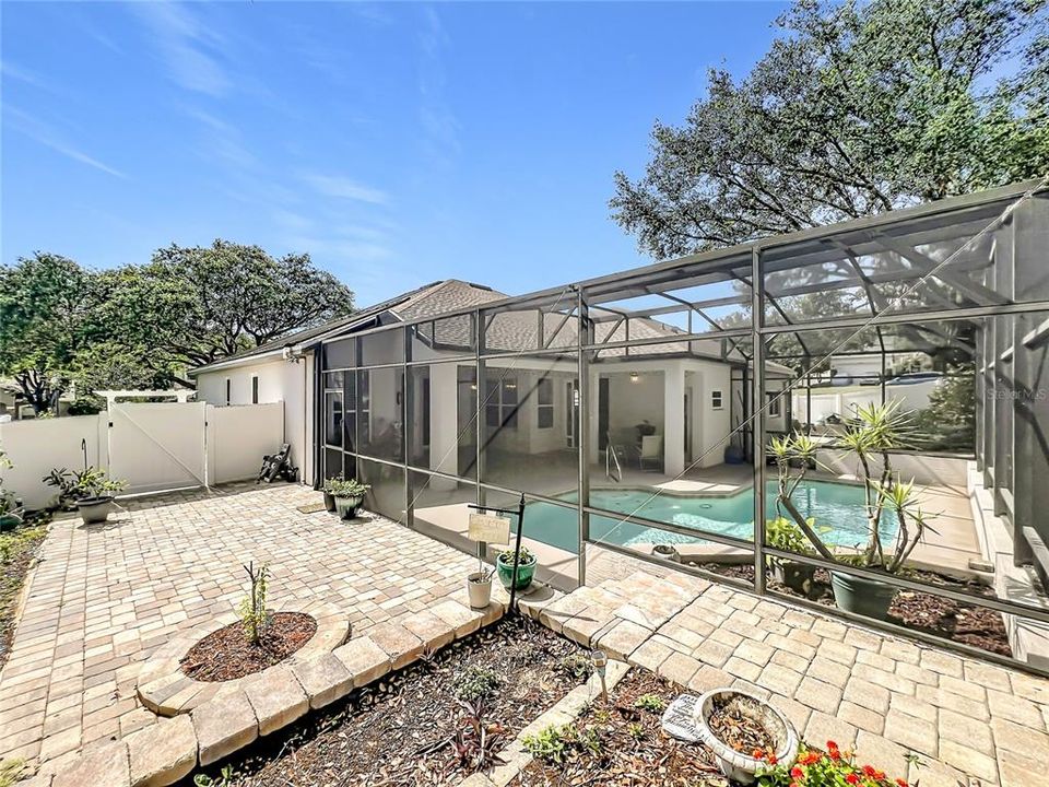 Active With Contract: $549,000 (4 beds, 3 baths, 2423 Square Feet)