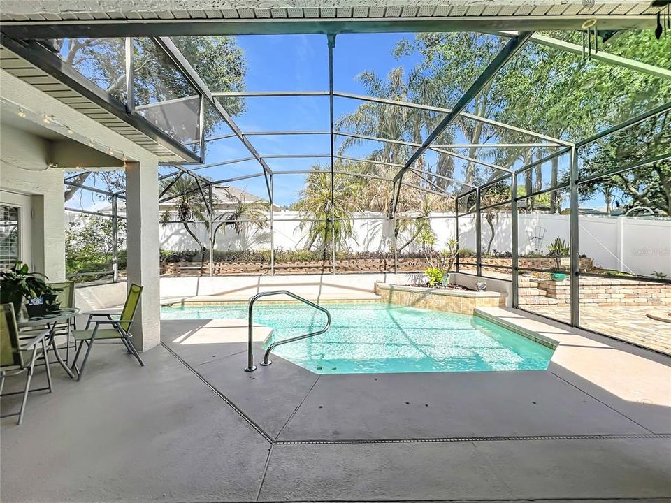 Active With Contract: $549,000 (4 beds, 3 baths, 2423 Square Feet)