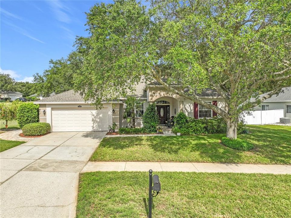 Active With Contract: $549,000 (4 beds, 3 baths, 2423 Square Feet)
