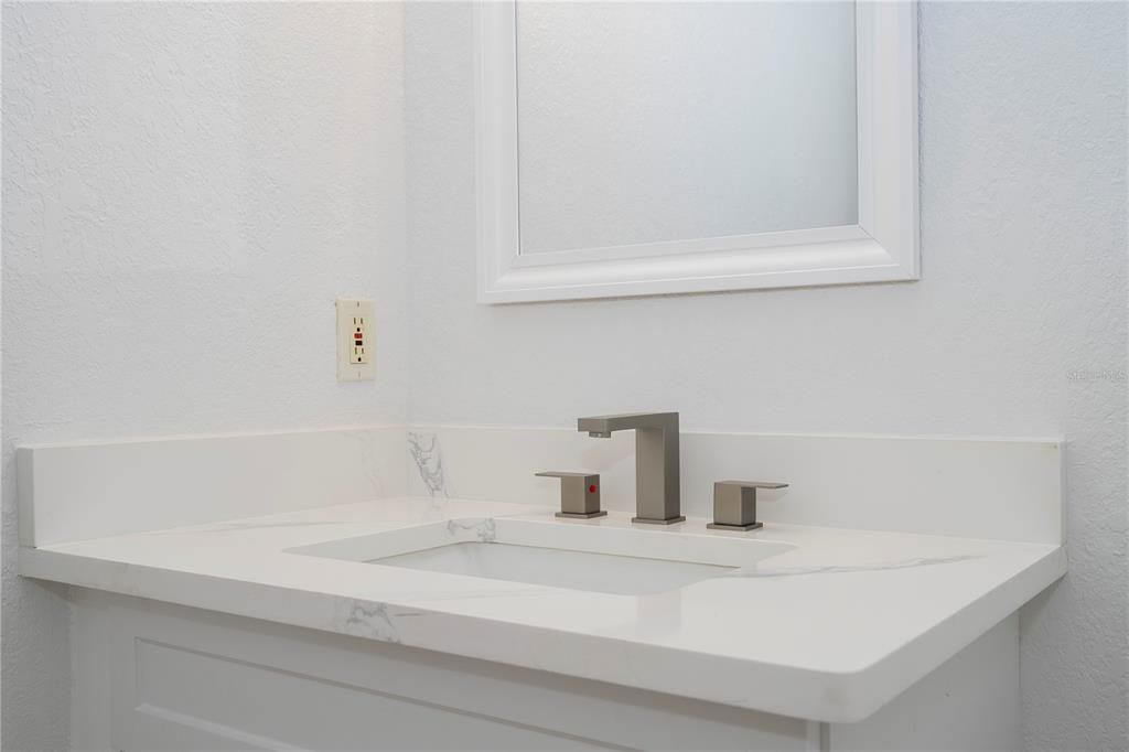 En Venta: $199,000 (2 camas, 1 baños, 898 Pies cuadrados)