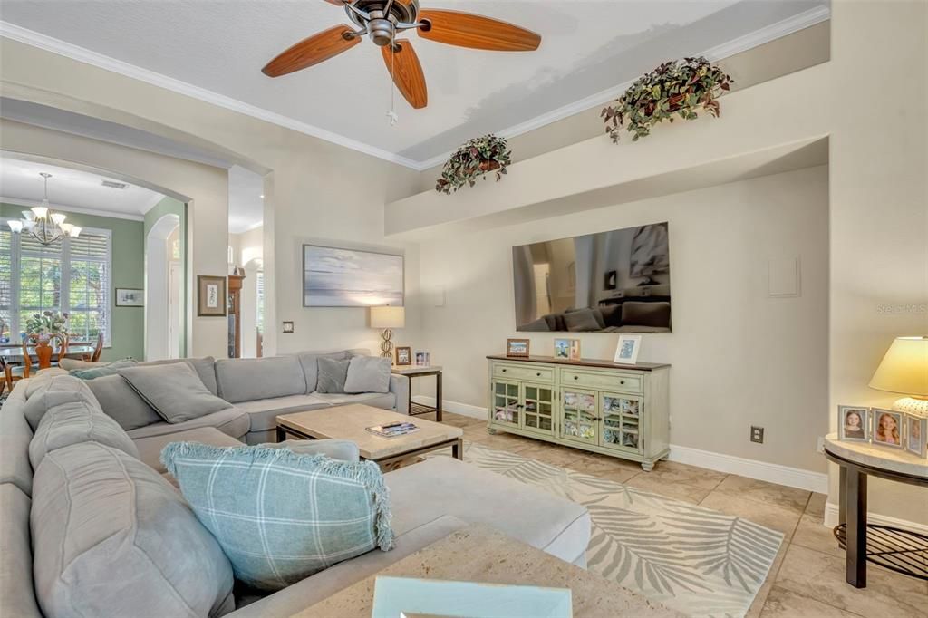 En Venta: $895,000 (6 camas, 4 baños, 3466 Pies cuadrados)