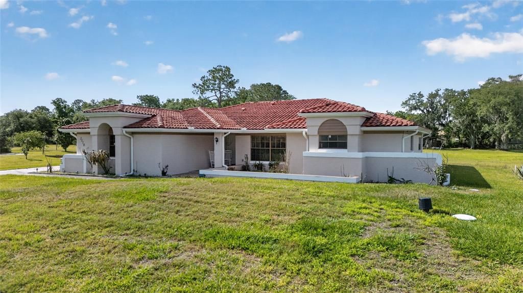 En Venta: $514,900 (4 camas, 2 baños, 2424 Pies cuadrados)