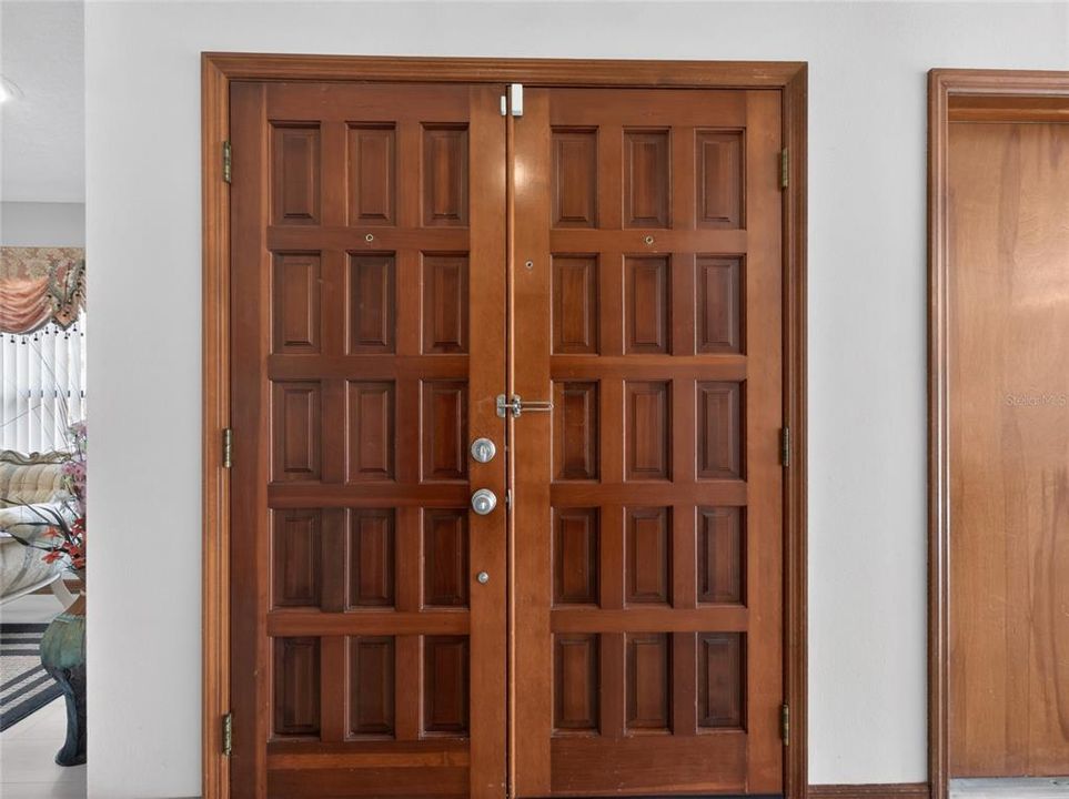 En Venta: $514,900 (4 camas, 2 baños, 2424 Pies cuadrados)