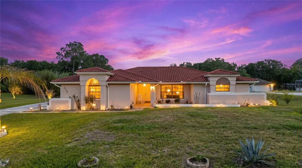 En Venta: $514,900 (4 camas, 2 baños, 2424 Pies cuadrados)