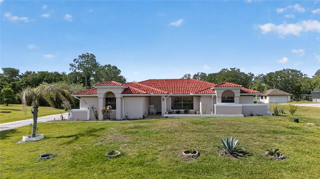 En Venta: $514,900 (4 camas, 2 baños, 2424 Pies cuadrados)