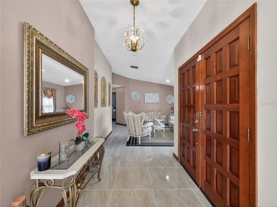 En Venta: $514,900 (4 camas, 2 baños, 2424 Pies cuadrados)
