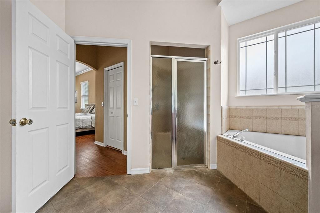 Active With Contract: $3,200 (4 beds, 3 baths, 2445 Square Feet)