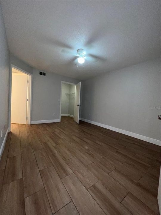 На продажу: $194,900 (2 спален, 2 ванн, 1026 Квадратных фут)