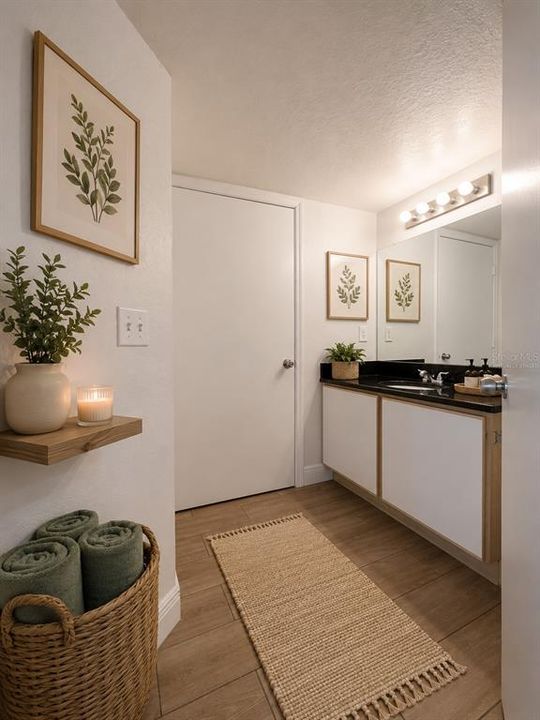 На продажу: $194,900 (2 спален, 2 ванн, 1026 Квадратных фут)