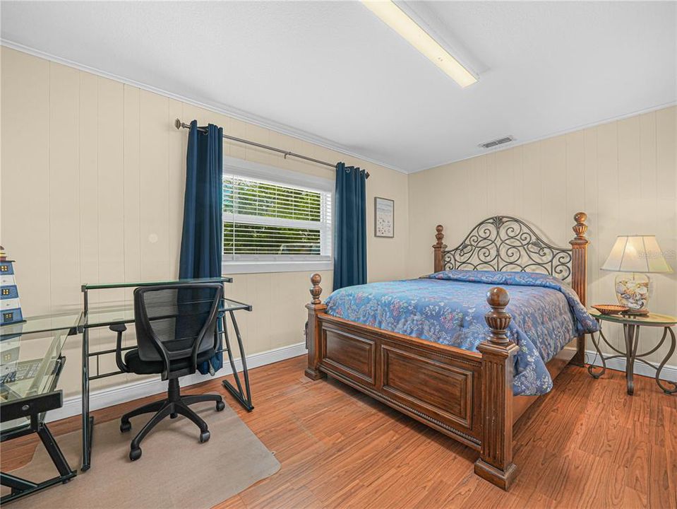 For Sale: $550,000 (6 beds, 3 baths, 3774 Square Feet)