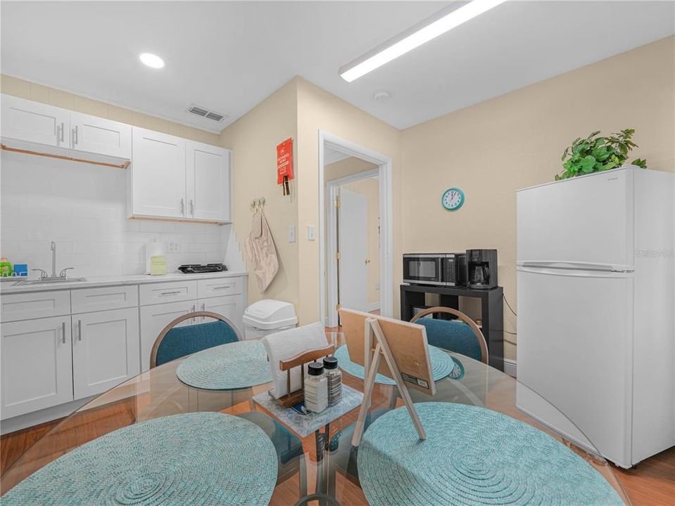 For Sale: $550,000 (6 beds, 3 baths, 3774 Square Feet)