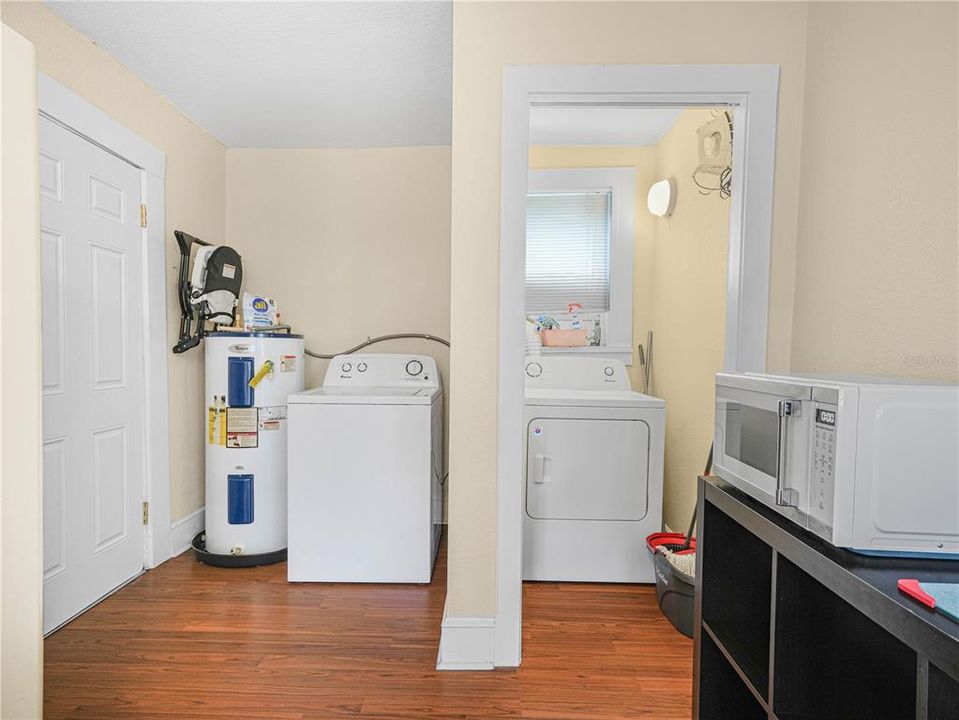For Sale: $550,000 (6 beds, 3 baths, 3774 Square Feet)
