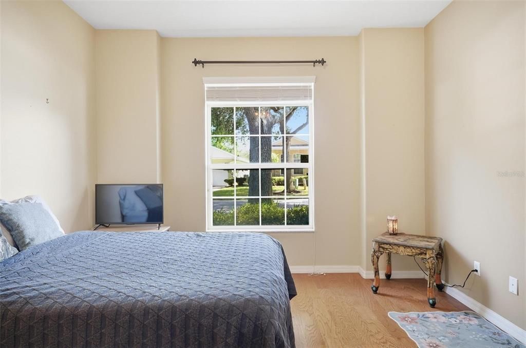 Activo con contrato: $289,000 (3 camas, 2 baños, 1369 Pies cuadrados)