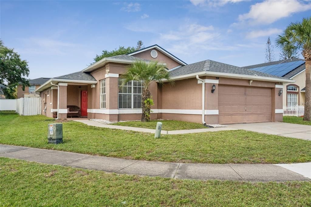 Active With Contract: $325,000 (3 beds, 2 baths, 1705 Square Feet)