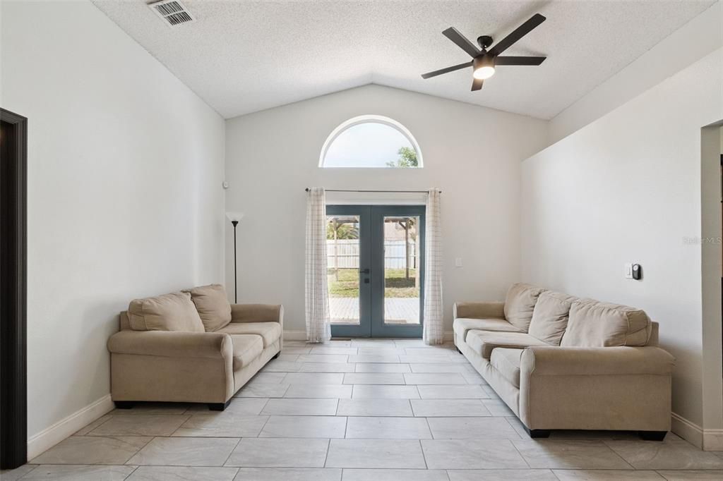 Active With Contract: $325,000 (3 beds, 2 baths, 1705 Square Feet)