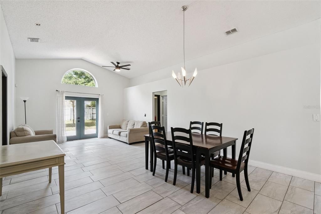Active With Contract: $325,000 (3 beds, 2 baths, 1705 Square Feet)