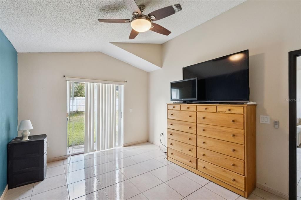 Active With Contract: $325,000 (3 beds, 2 baths, 1705 Square Feet)
