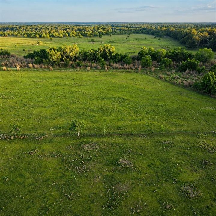 待售: $2,200,000 (55.40 acres)