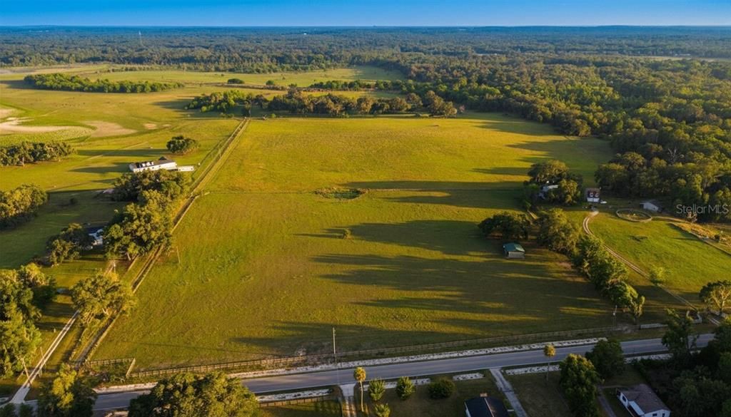 待售: $2,200,000 (55.40 acres)
