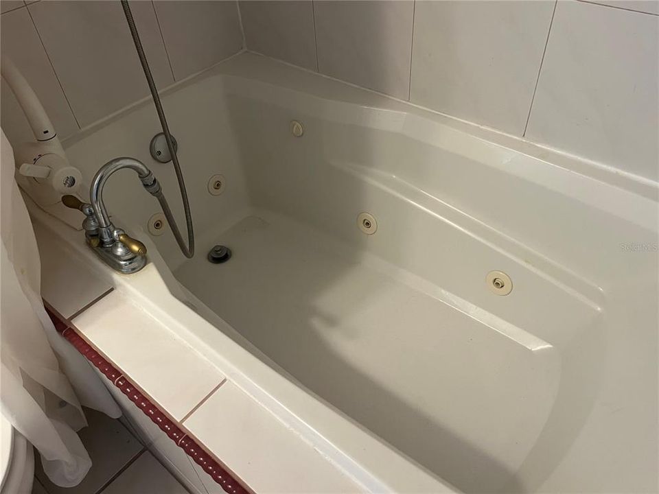 En Venta: $189,000 (2 camas, 2 baños, 1047 Pies cuadrados)