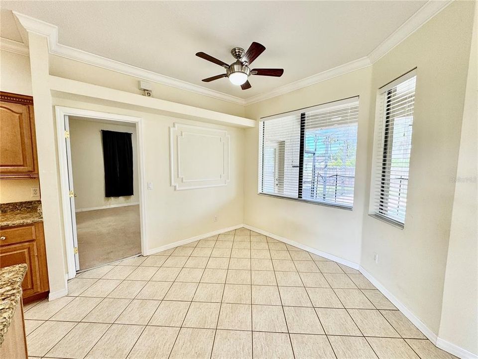 Active With Contract: $350,000 (3 beds, 2 baths, 1636 Square Feet)