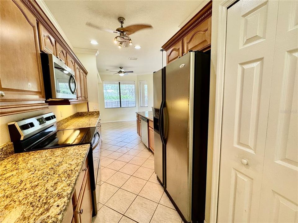 Active With Contract: $350,000 (3 beds, 2 baths, 1636 Square Feet)