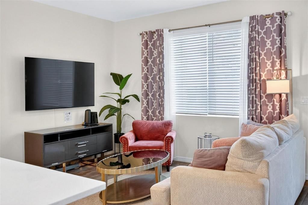 For Sale: $314,990 (2 beds, 2 baths, 1609 Square Feet)