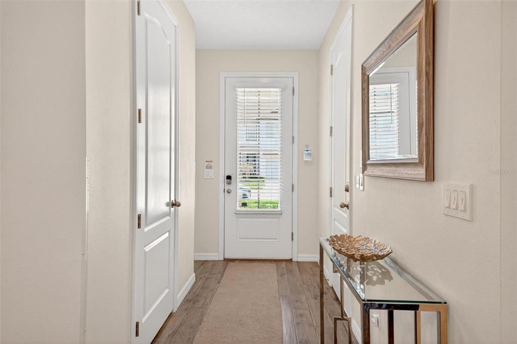 For Sale: $314,990 (2 beds, 2 baths, 1609 Square Feet)