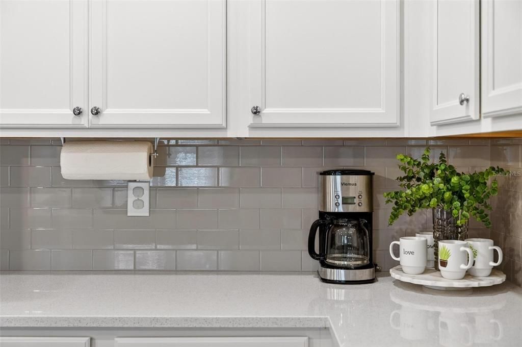 For Sale: $314,990 (2 beds, 2 baths, 1609 Square Feet)