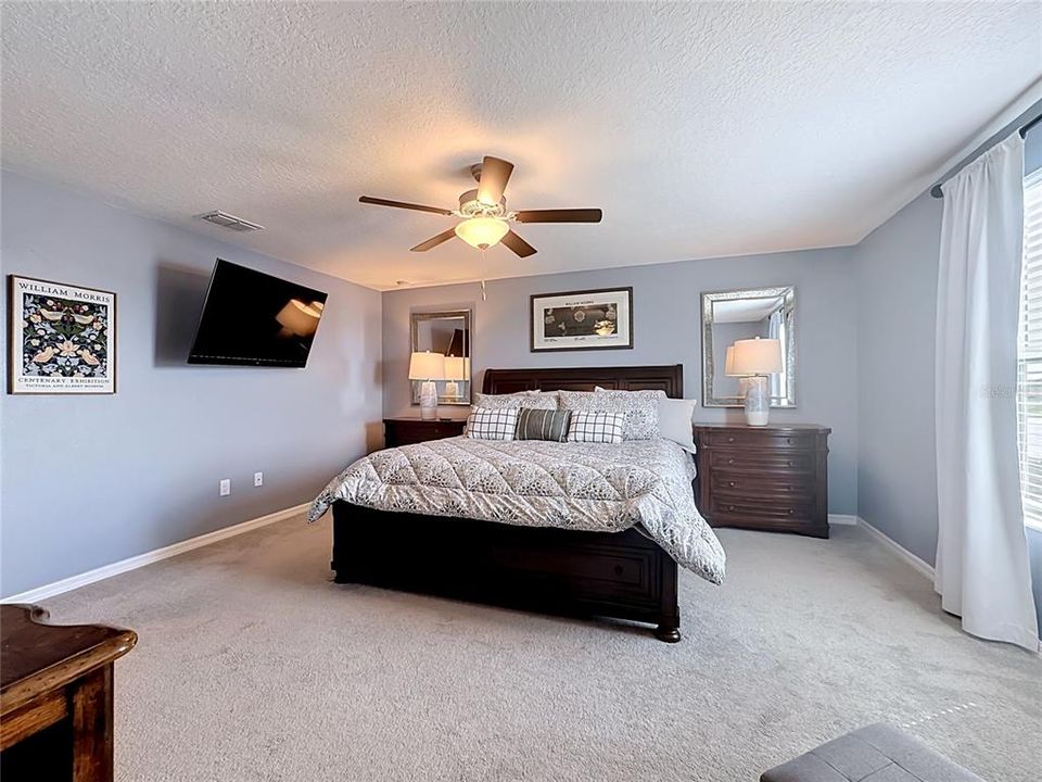 En Venta: $499,900 (4 camas, 2 baños, 2635 Pies cuadrados)