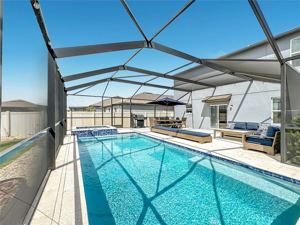 En Venta: $499,900 (4 camas, 2 baños, 2635 Pies cuadrados)