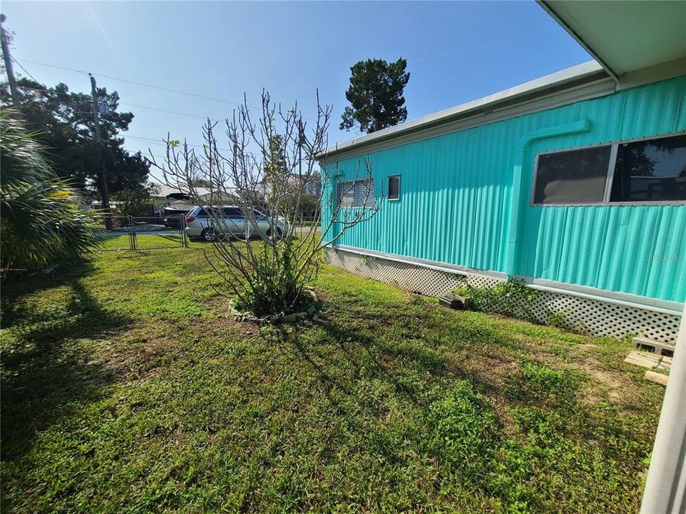 For Sale: $260,000 (0.09 acres)