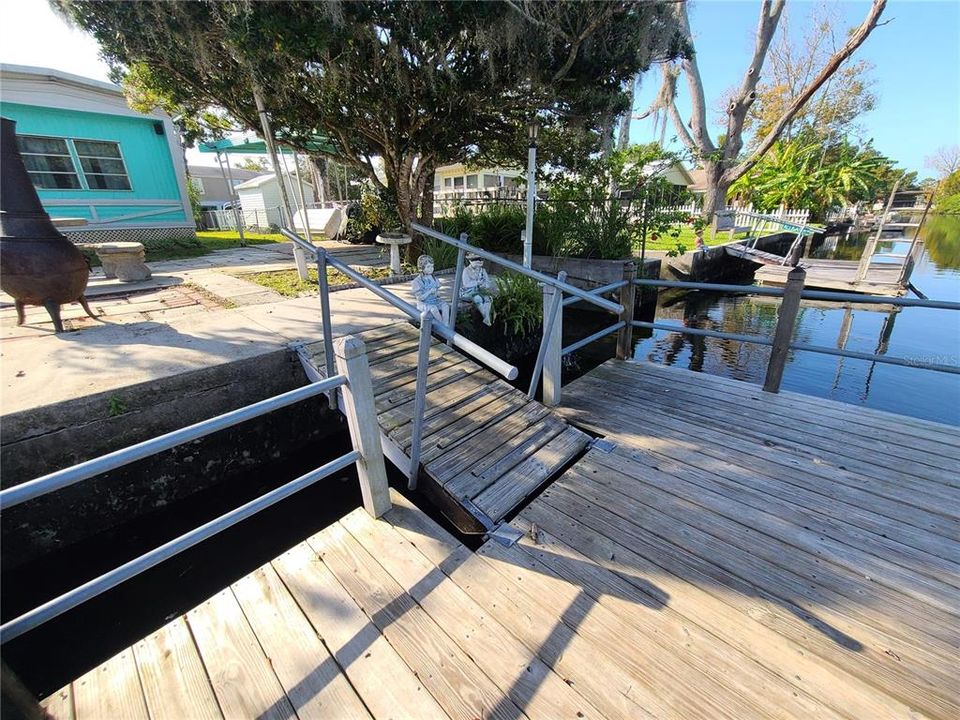 For Sale: $260,000 (0.09 acres)