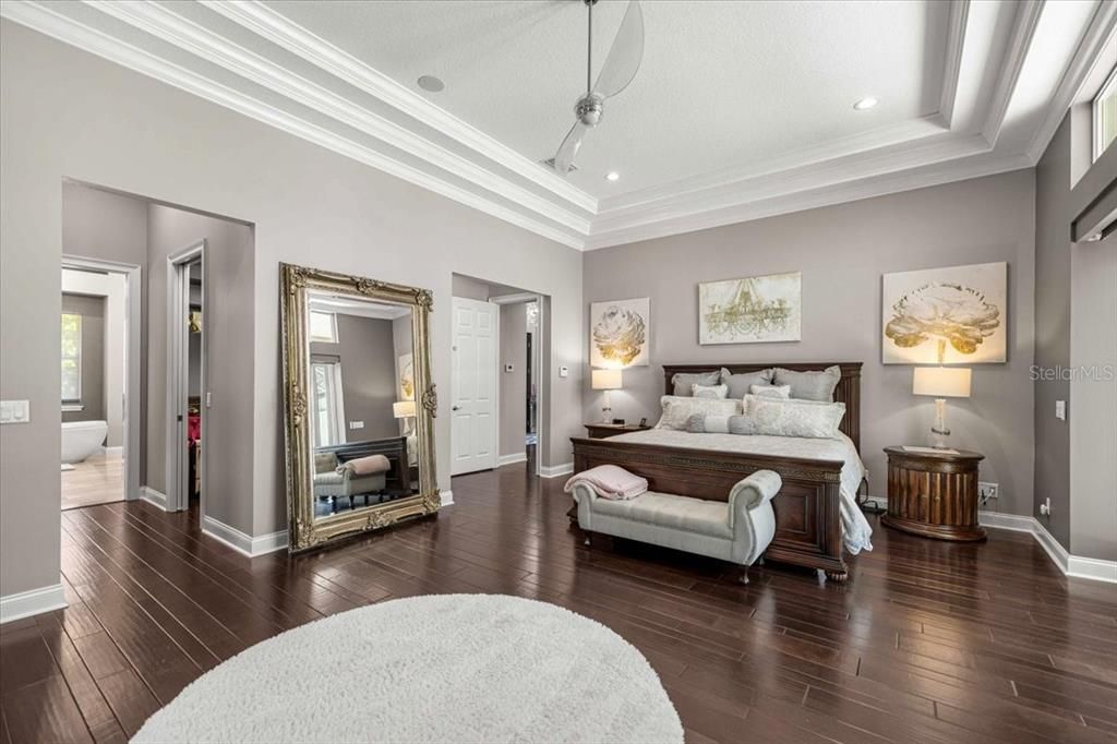 Activo con contrato: $1,379,000 (5 camas, 3 baños, 4330 Pies cuadrados)