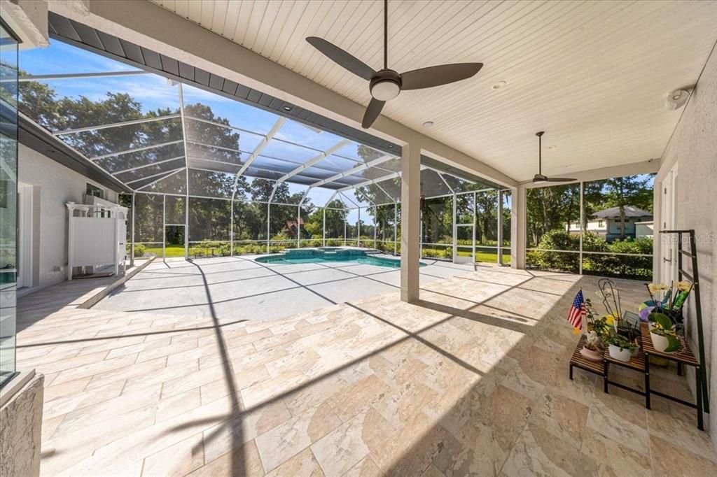 Activo con contrato: $1,379,000 (5 camas, 3 baños, 4330 Pies cuadrados)