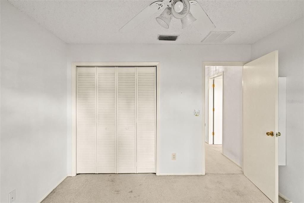 Activo con contrato: $229,000 (3 camas, 2 baños, 1630 Pies cuadrados)