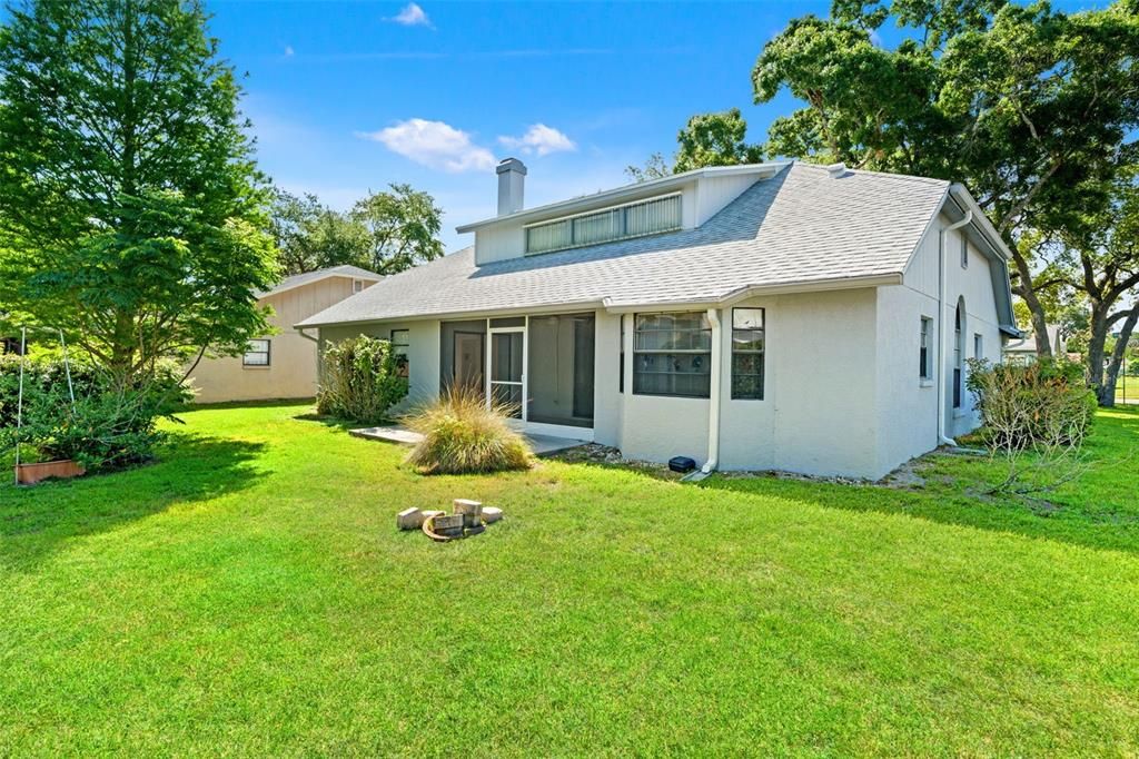 Activo con contrato: $229,000 (3 camas, 2 baños, 1630 Pies cuadrados)