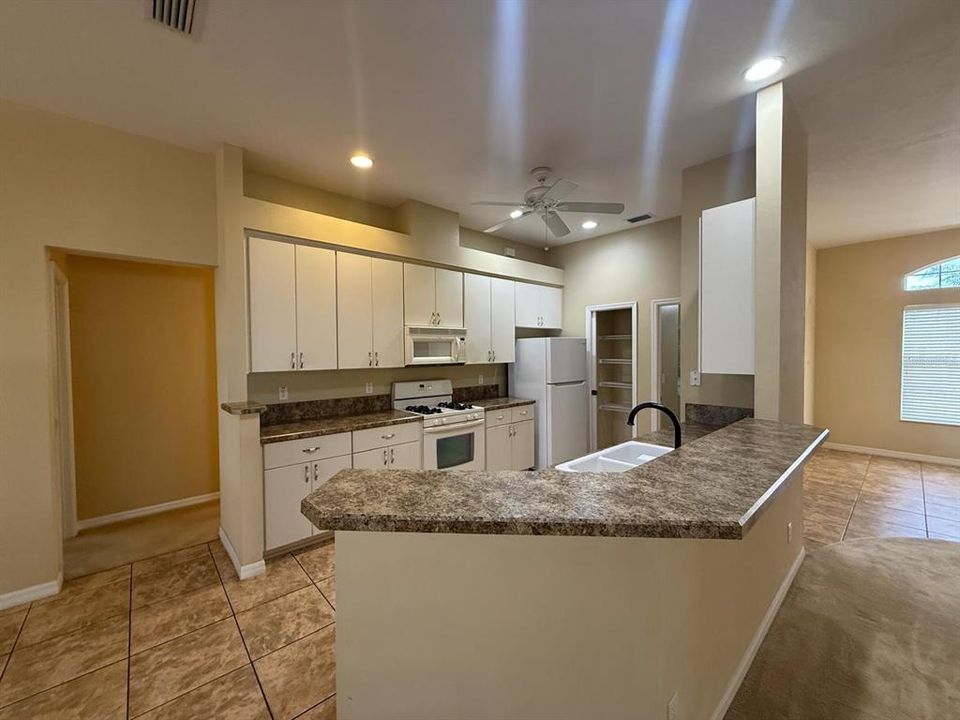 For Rent: $2,200 (3 beds, 2 baths, 1741 Square Feet)