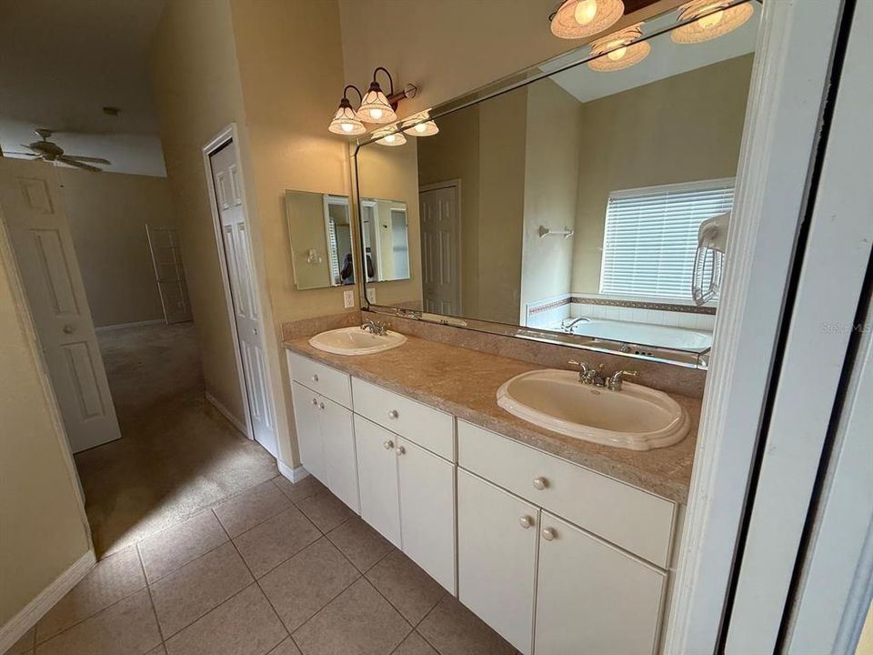 For Rent: $2,200 (3 beds, 2 baths, 1741 Square Feet)