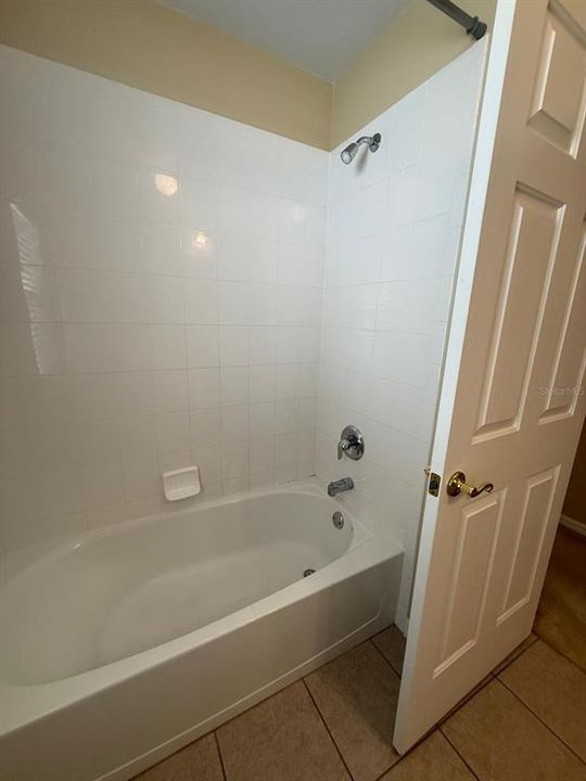For Rent: $2,200 (3 beds, 2 baths, 1741 Square Feet)