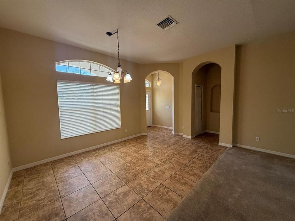 For Rent: $2,200 (3 beds, 2 baths, 1741 Square Feet)