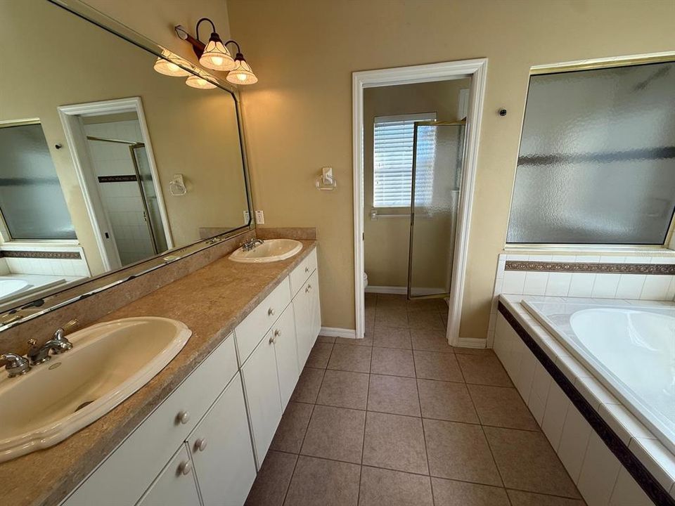 For Rent: $2,200 (3 beds, 2 baths, 1741 Square Feet)