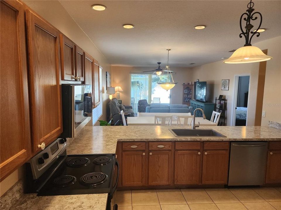 For Sale: $339,000 (3 beds, 2 baths, 1957 Square Feet)