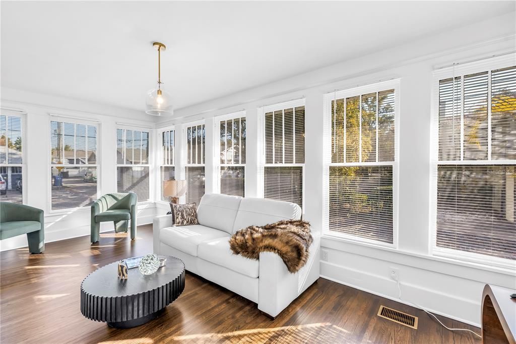 For Rent: $6,000 (3 beds, 2 baths, 2160 Square Feet)